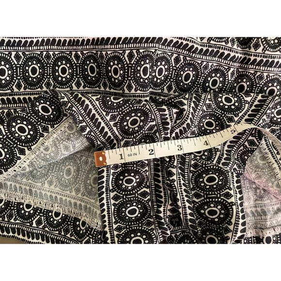 Ann Taylor Loft geometric print hidden button front sleeveless romper - Picture 9 of 11